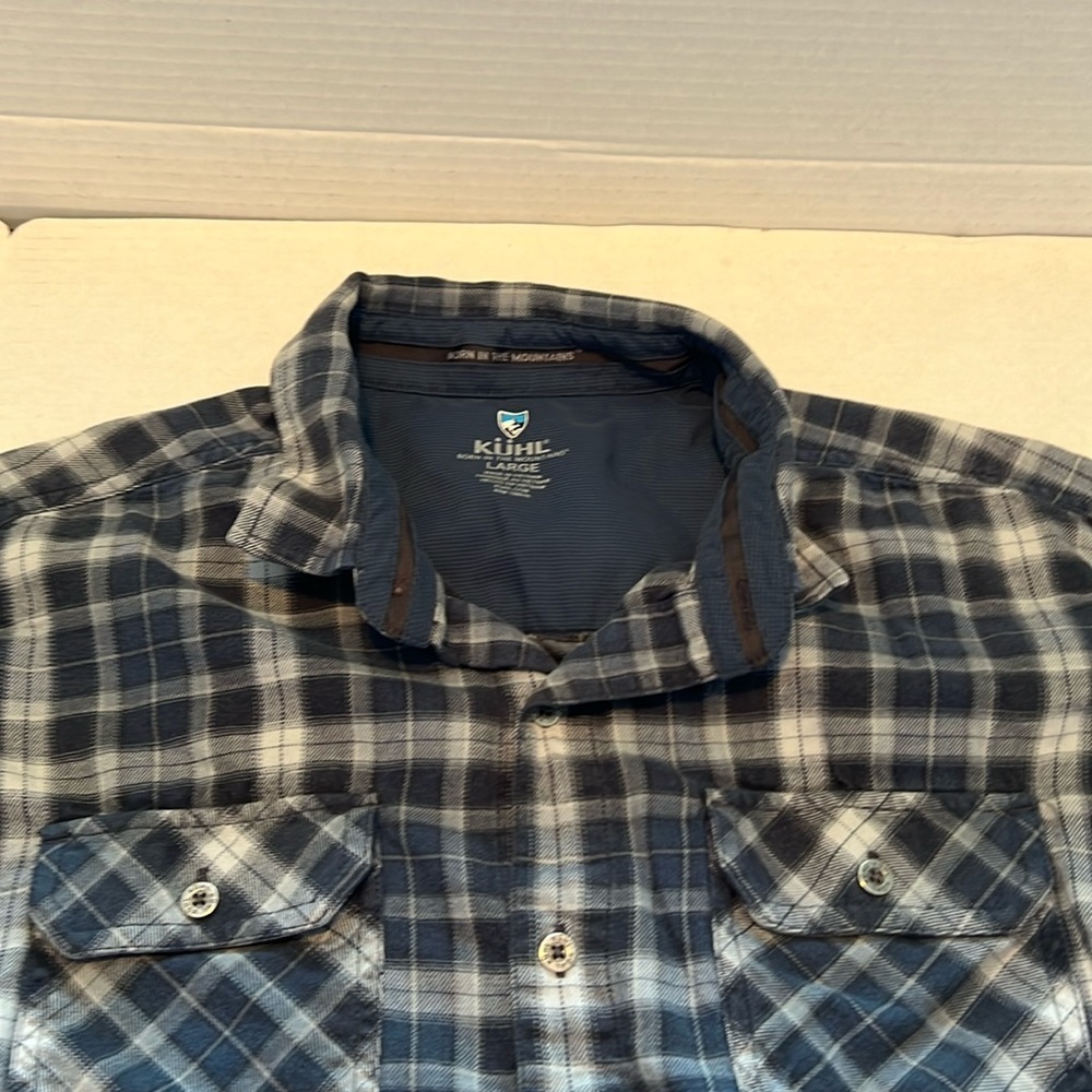Kuhl shirt size L